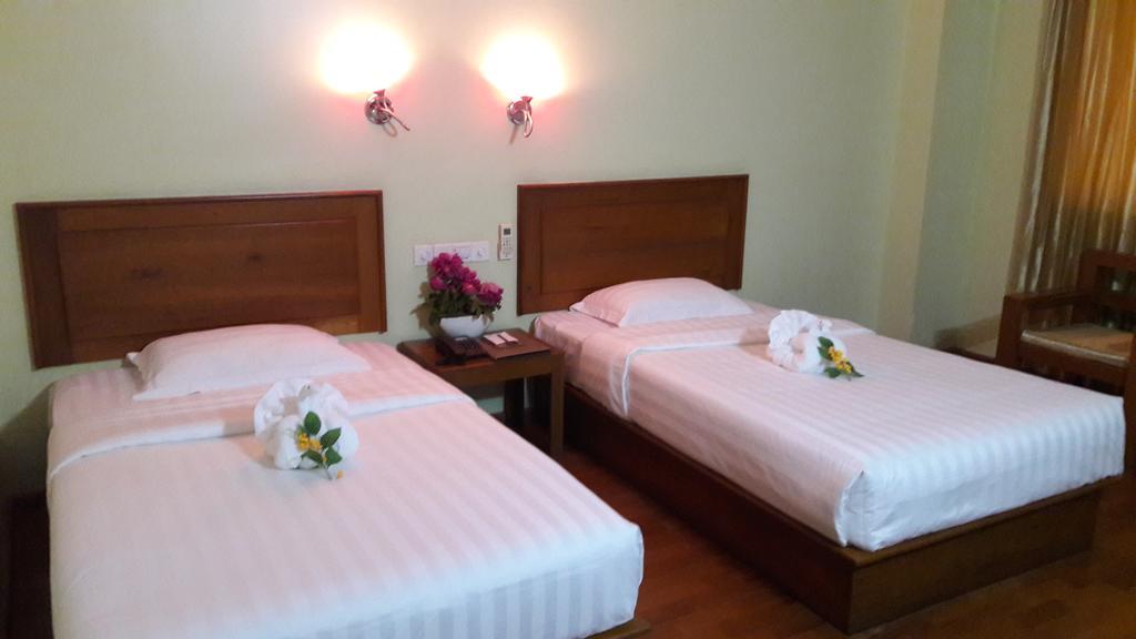 Shwe Phyu Hotel Mandalay Extérieur photo