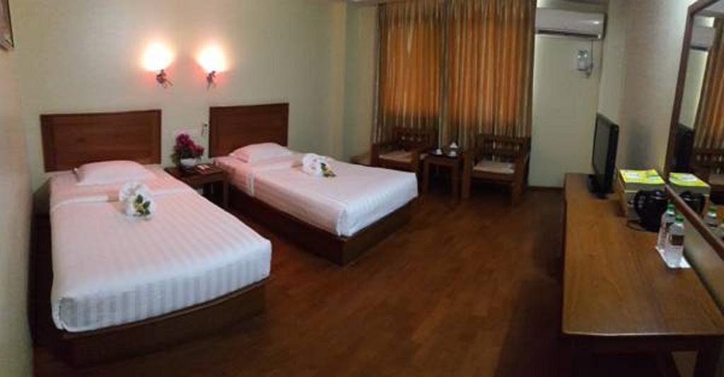 Shwe Phyu Hotel Mandalay Extérieur photo