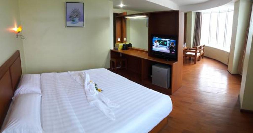 Shwe Phyu Hotel Mandalay Extérieur photo