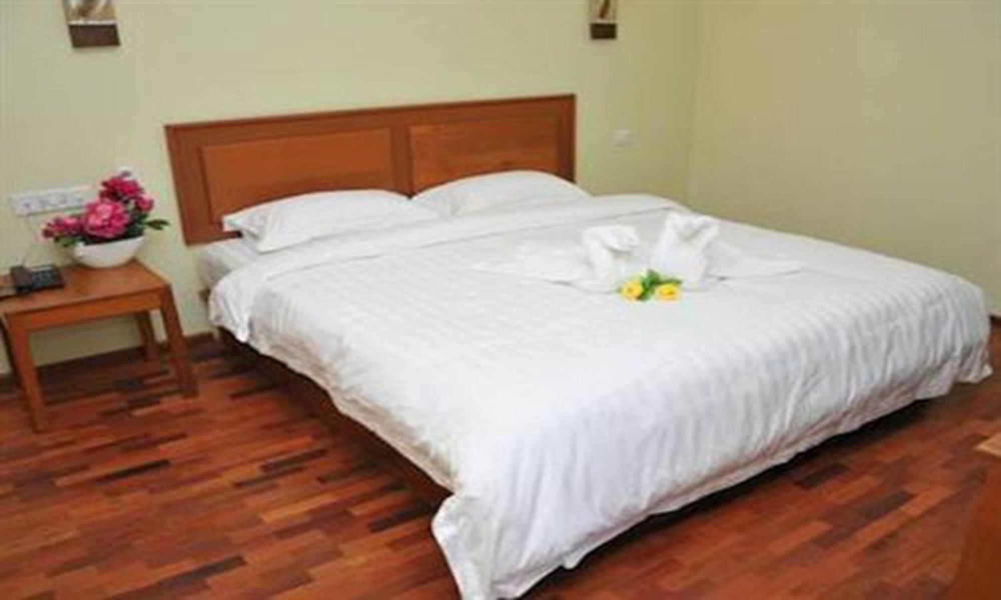 Shwe Phyu Hotel Mandalay Extérieur photo
